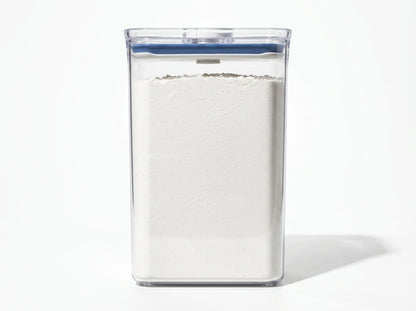 4.4 Qt Plastic Large Square Airtight Food Storage Container with Lid